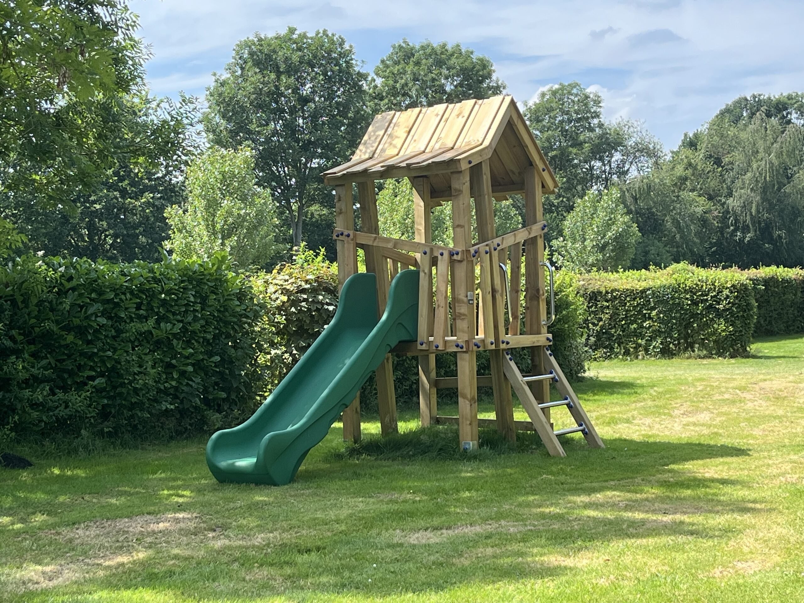Speelhuisje dveld